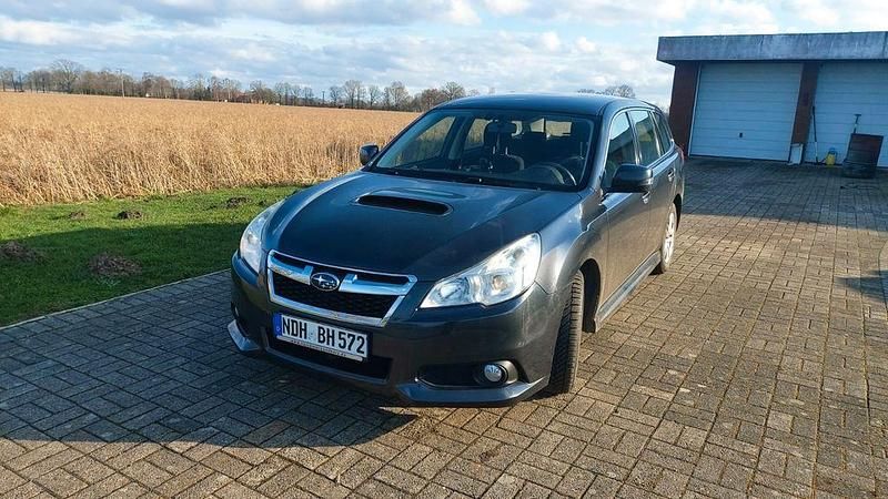 Gebraucht Subaru Legacy Trend 150 PS (110 kW) 2014 Grau Kombi