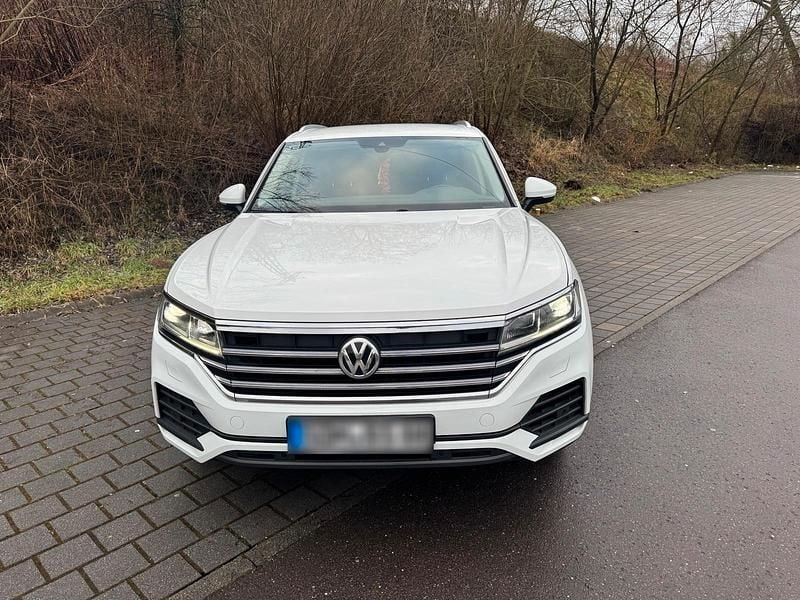 Gebraucht VW Touareg 231 PS (169 kW) 2019 Weiß SUV