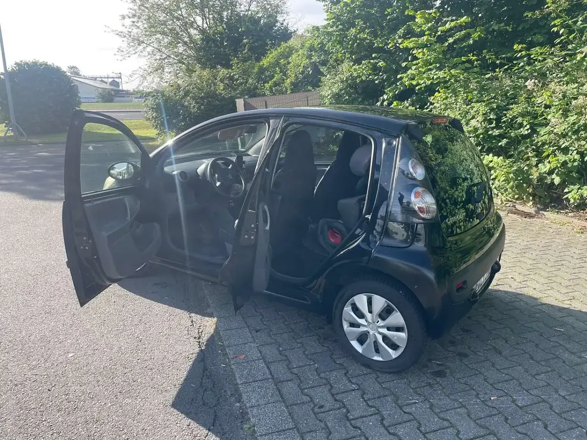 Gebraucht Citroën C1 Style 68 PS (50 kW) 2010 Schwarz Kleinwagen