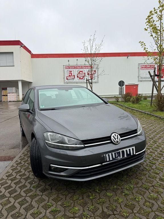 Gebraucht VW Golf VII 116 PS (85 kW) 2019 Grau Limousine