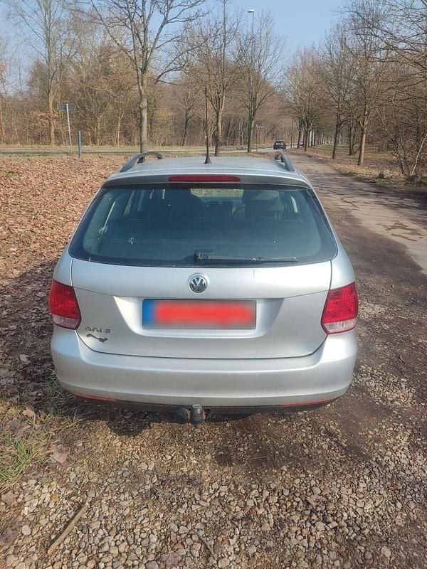 Gebraucht VW Golf V 102 PS (75 kW) 2009 Grau Kombi