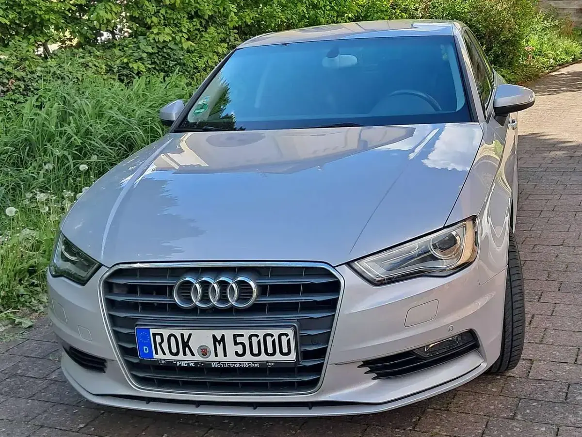 Gebraucht Audi A3 Attraction 125 PS (91 kW) 2015 Silber Limousine