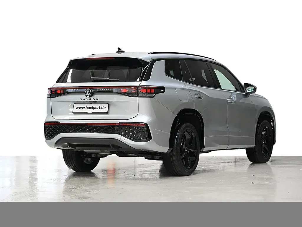 Neu VW Tayron R-line 193 PS (141 kW) 2026 Oyster silver metallic SUV