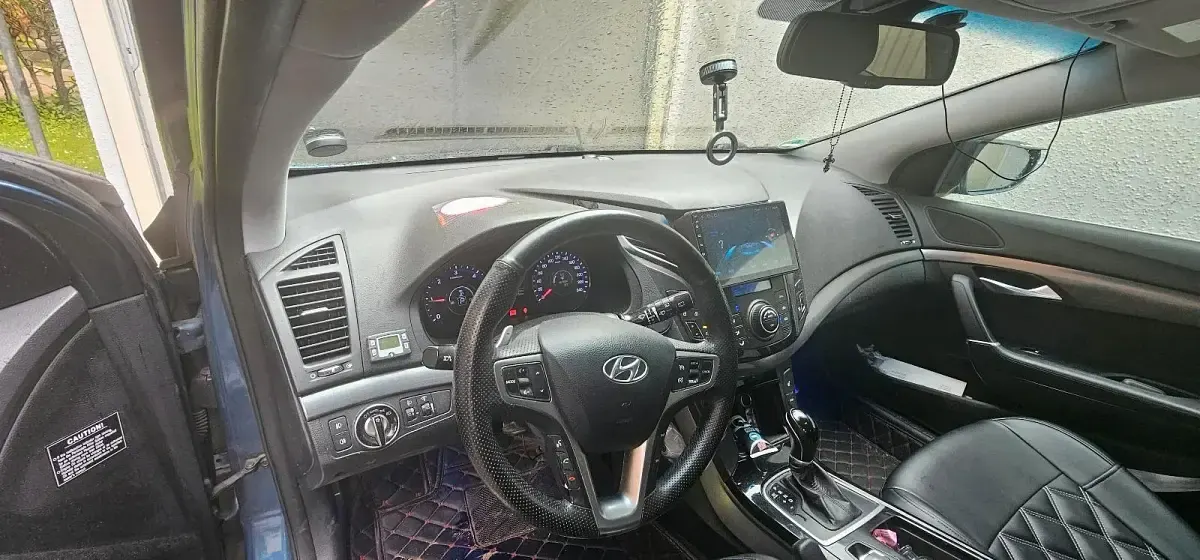 Gebraucht Hyundai i40 136 PS (100 kW) 2011 Blau Kombi