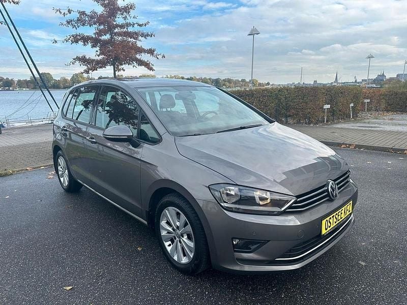 Grau Gebraucht 2015 VW Golf VII Comfortline Limousine | 8.200 € (Guter Preis) - Bild 1/4