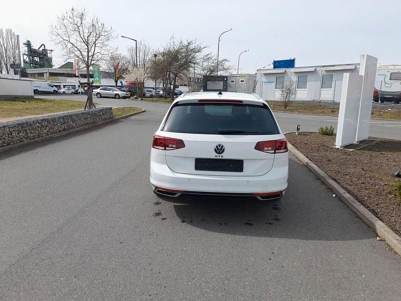 Gebraucht VW Passat GTE 156 PS (114 kW) 2021 Weiß Kombi