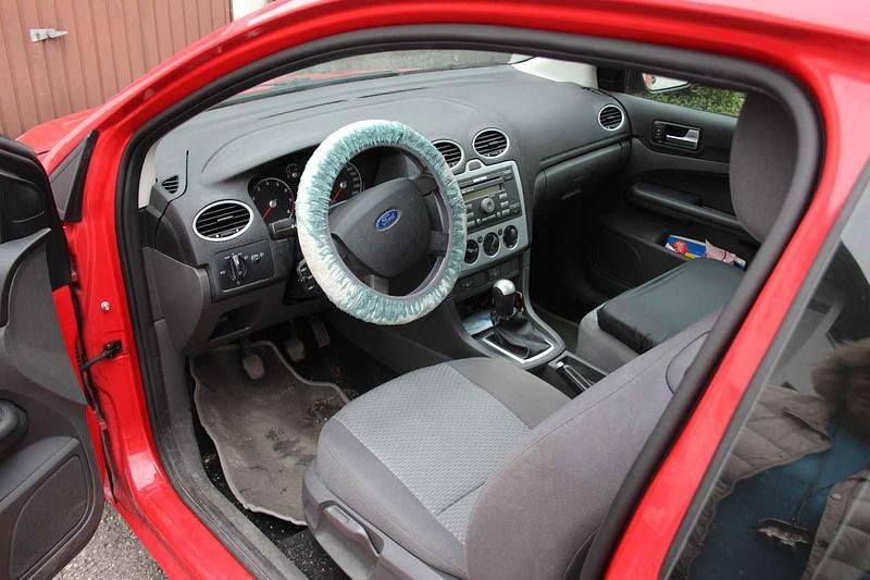 Gebraucht Ford Focus Ambiente 80 PS (58 kW) 2005 Limousine