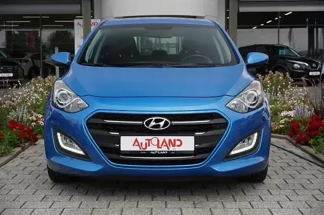 Gebraucht Hyundai i30 Classic 101 PS (74 kW) 2016 Blau Coupé