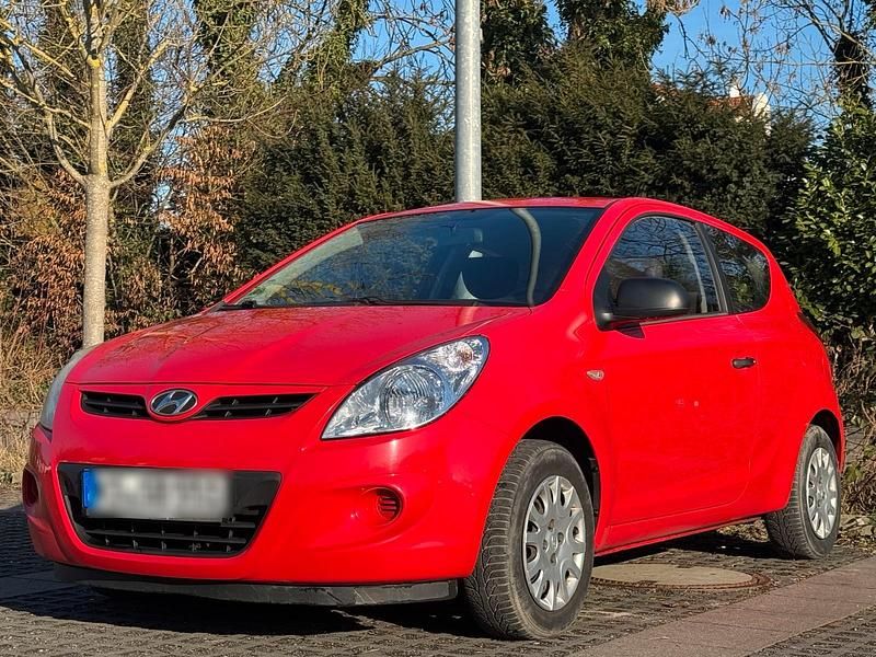 Rot Gebraucht 2010 Hyundai i20 Kleinwagen | 2.000 € (Guter Preis) - Bild 1/4