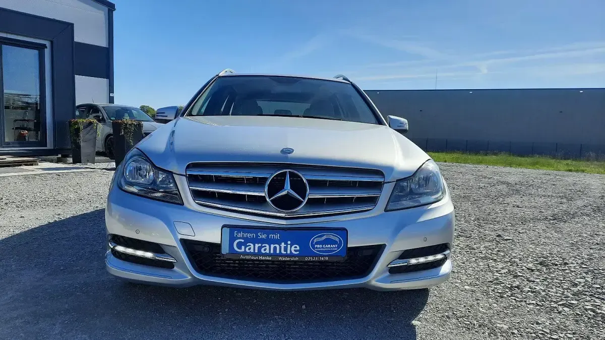 Gebraucht Mercedes C200 Avantgarde 136 PS (100 kW) 2012 Silber Kombi