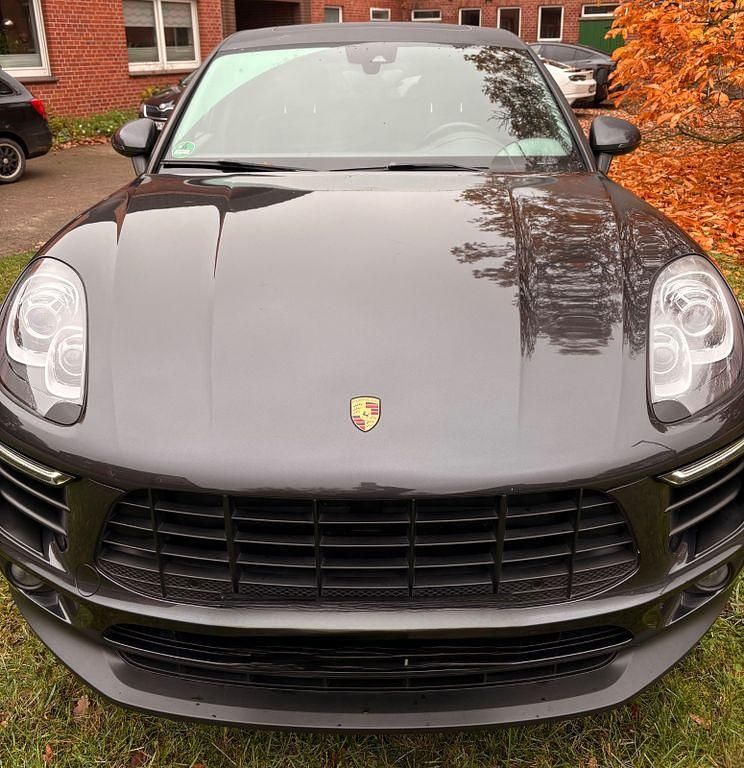 Grau Gebraucht 2018 Porsche Macan SUV | 34.000 € (Guter Preis) - Bild 1/4