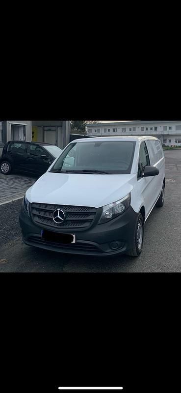 Weiß Gebraucht 2016 Mercedes Vito Limousine | 11.750 € - Bild 1/4
