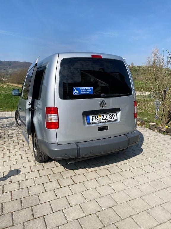 Gebraucht VW Caddy Maxi 105 PS (77 kW) 2010 Silber Van / Kleinbus