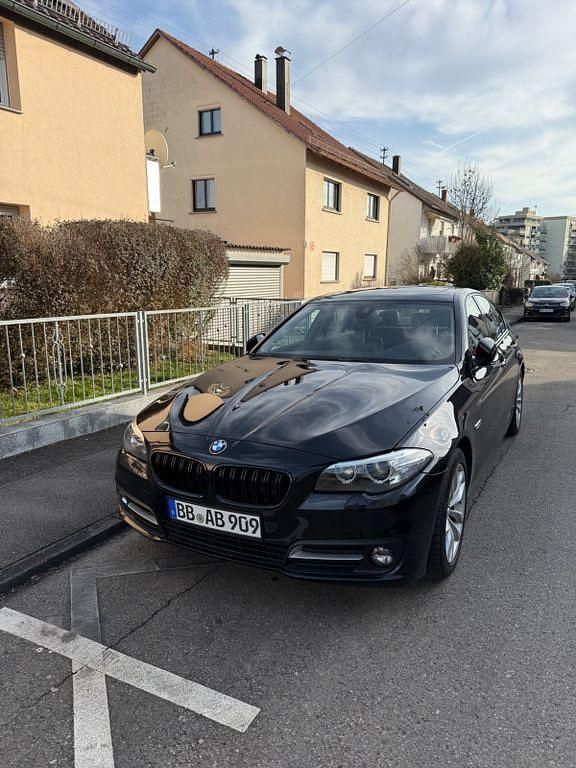 Schwarz Gebraucht 2015 BMW 525 Luxury Line Limousine | 16.000 € (Fairer Preis) - Bild 1/4