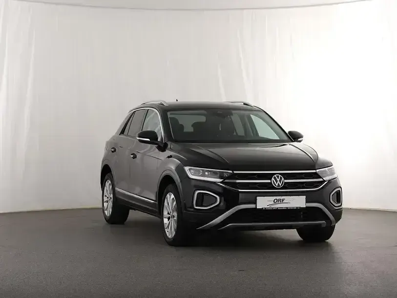 Second-hand VW T-Roc Style 150 CP (110 kW) 2023 Negru SUV