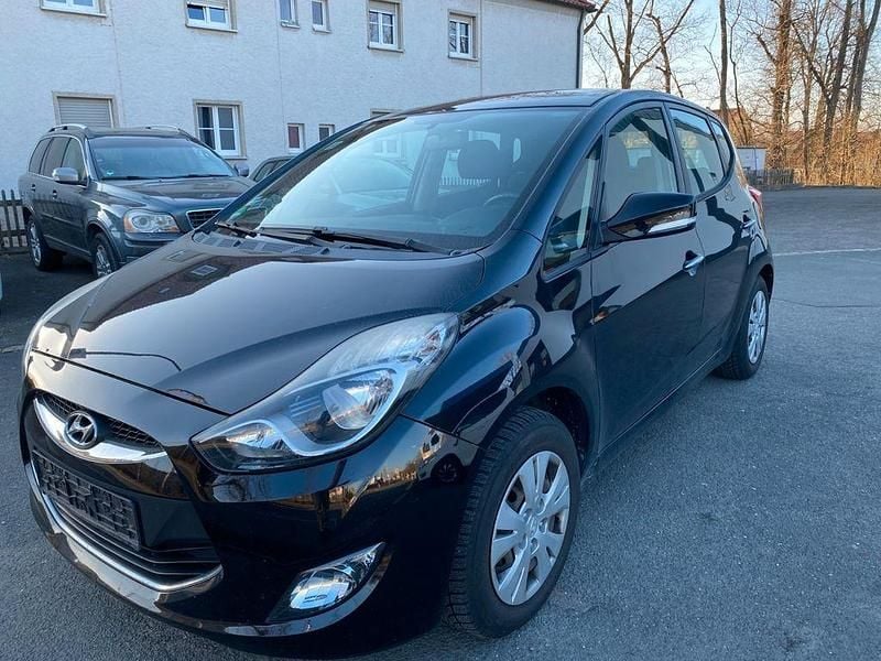 Second-hand Hyundai ix20 90 CP (66 kW) 2012 Negru Hatchback