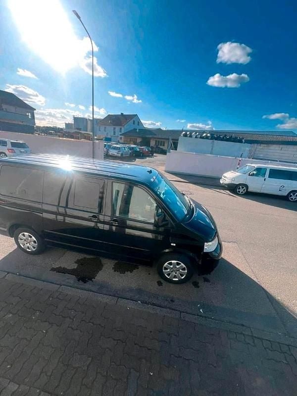 Second-hand VW T5 174 CP (127 kW) 2005 Negru Van