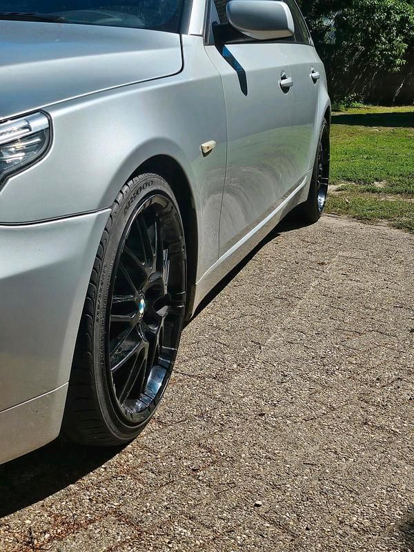 Gebraucht BMW 530 272 PS (200 kW) 2007 Silber Kombi