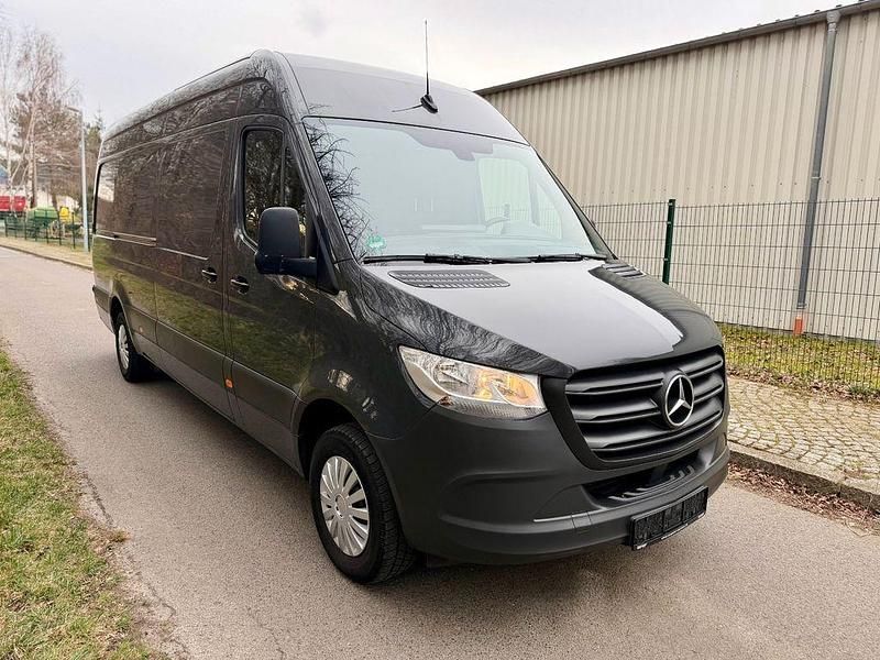 Gebraucht Mercedes Sprinter 150 PS (110 kW) 2021 Grau Van