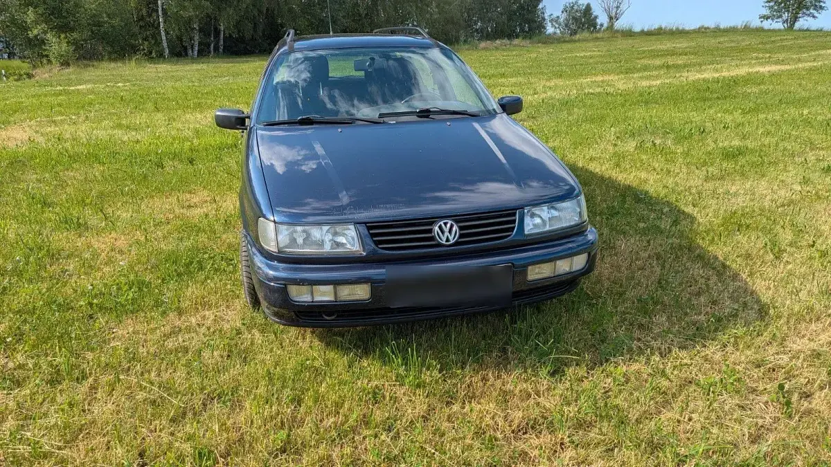 Gebraucht VW Passat 101 PS (74 kW) 1996 Blau Kombi