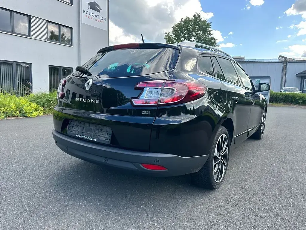 Gebraucht Renault Mégane III 110 PS (80 kW) 2015 Schwarz Limousine