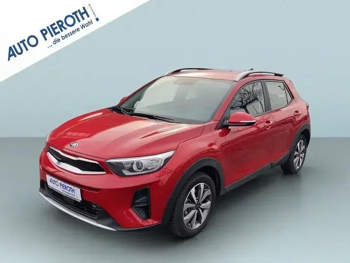 Rot Gebraucht 2021 Kia Stonic Vision SUV | 17.850 € (Fairer Preis) - Bild 1/4