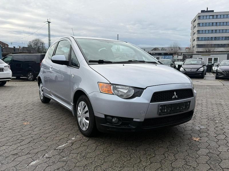 Gebraucht Mitsubishi Colt 75 PS (55 kW) 2012 Silber Kleinwagen
