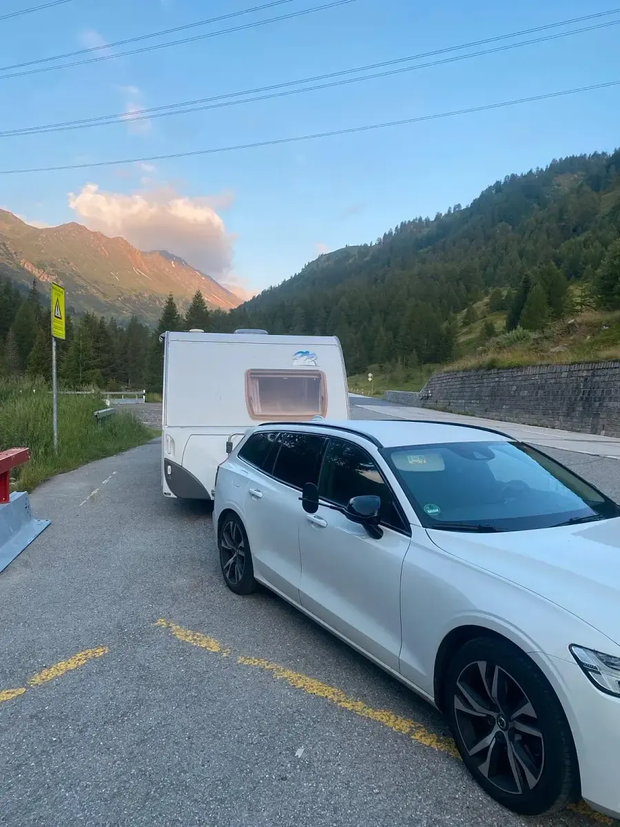 Gebraucht Volvo V60 R-Design 343 PS (252 kW) 2020 Weiß Kombi
