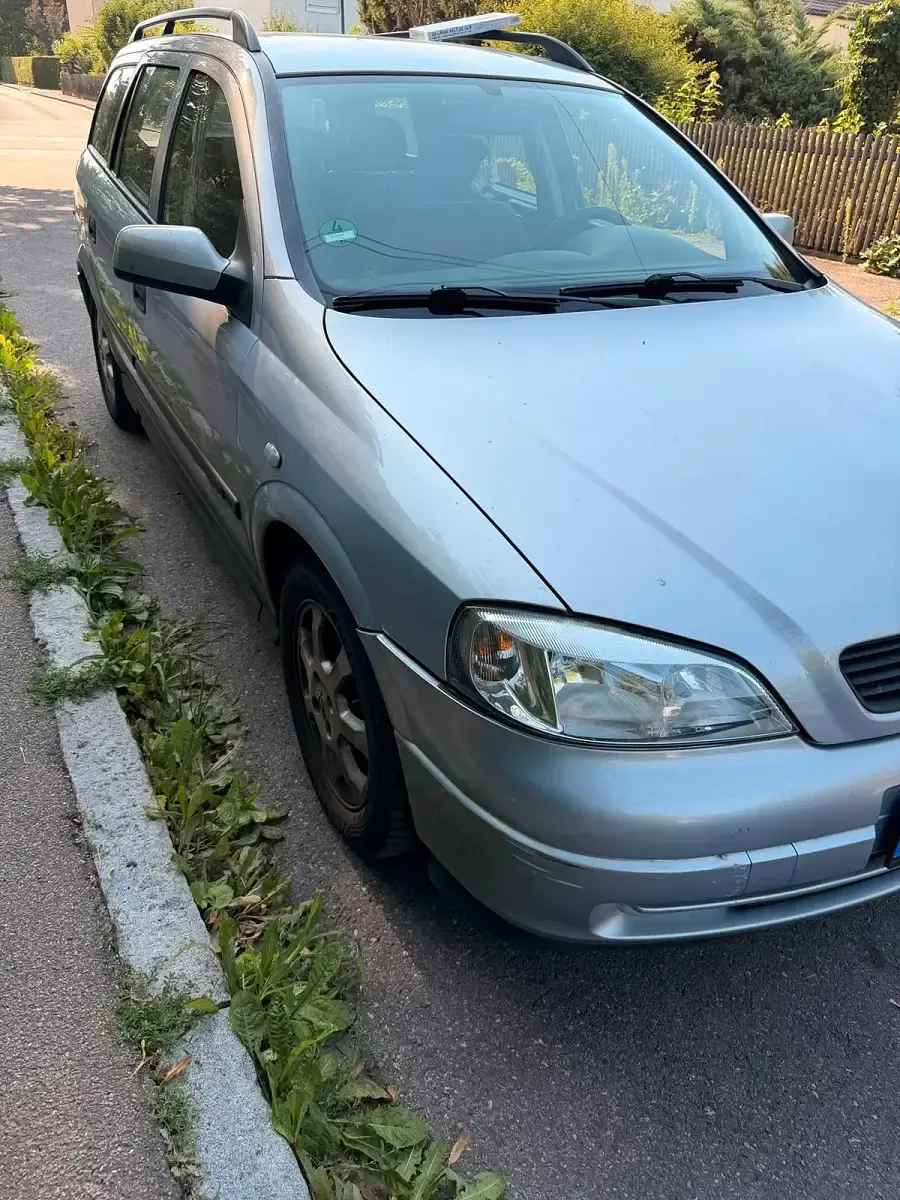 Gebraucht Opel Astra 101 PS (74 kW) 2002 Silber Kombi