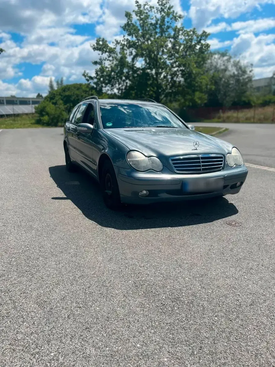 Gebraucht Mercedes C180 143 PS (105 kW) 2004 Blau Kombi