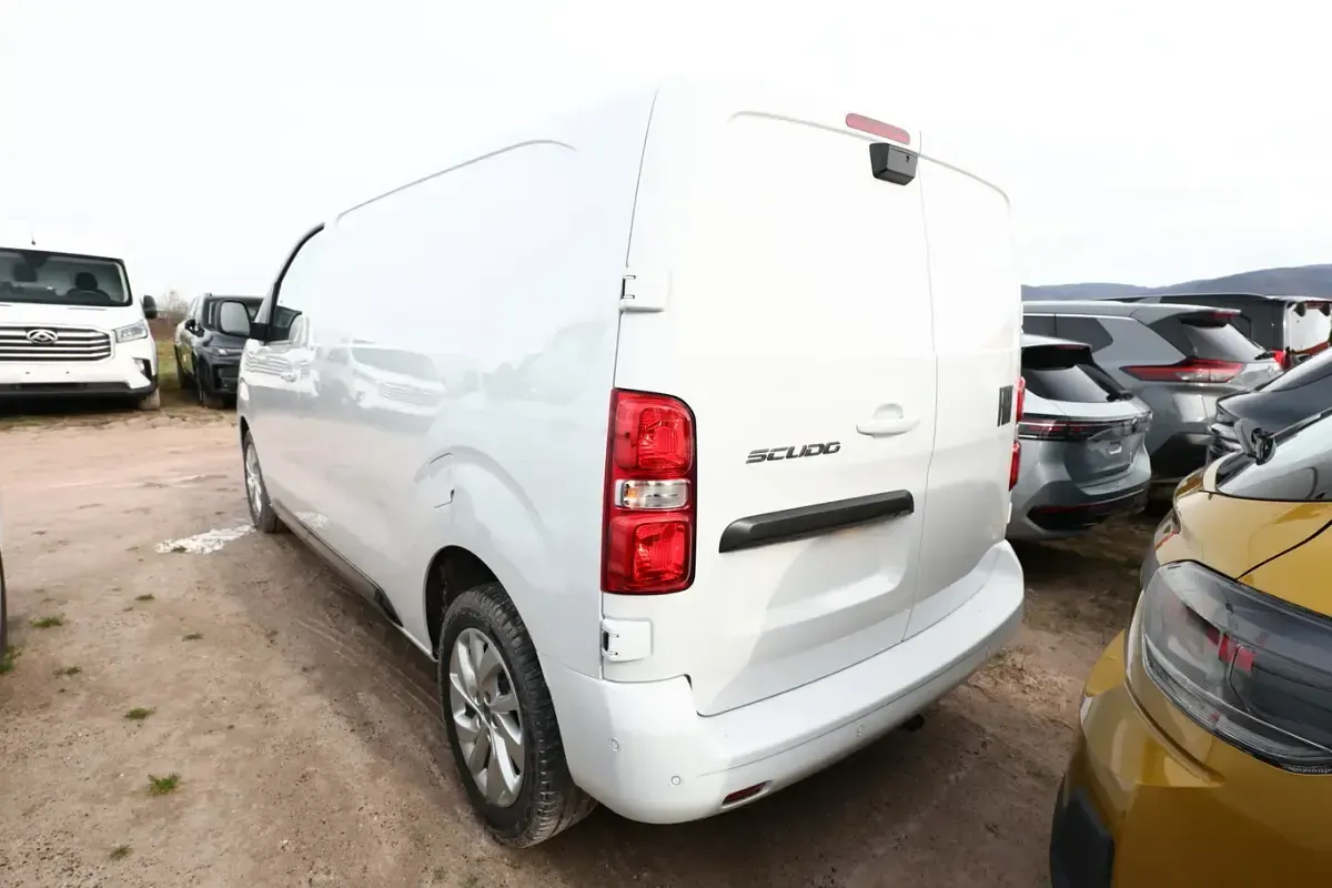 Neu Fiat Scudo 180 PS (132 kW) 2025 Weiss Van