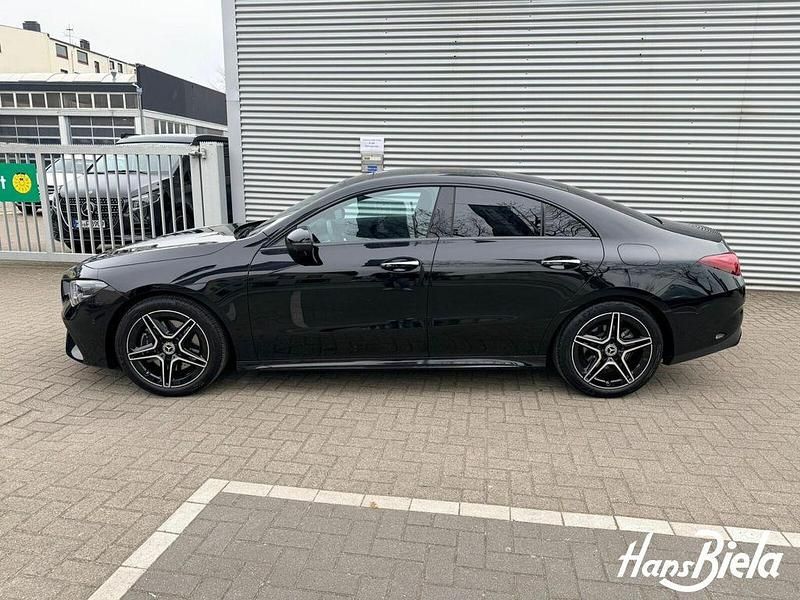 Gebraucht Mercedes CLA200 AMG 163 PS (119 kW) 2024 Lack kosmosschwarz Coupé