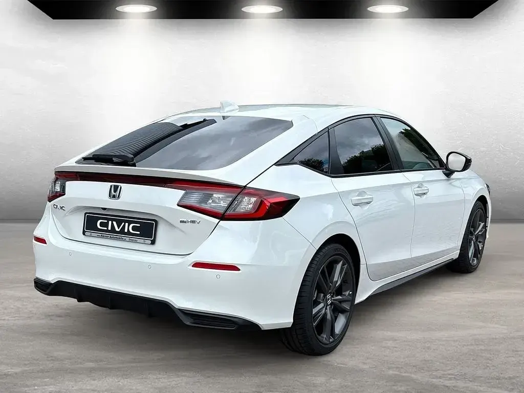 Neu Honda Civic Hybrid 184 PS (135 kW) 2026 Weiß Limousine