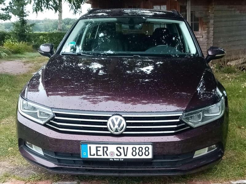 Violett Gebraucht 2018 VW Passat Trendline Kombi | 14.999 € (Fairer Preis) - Bild 1/4
