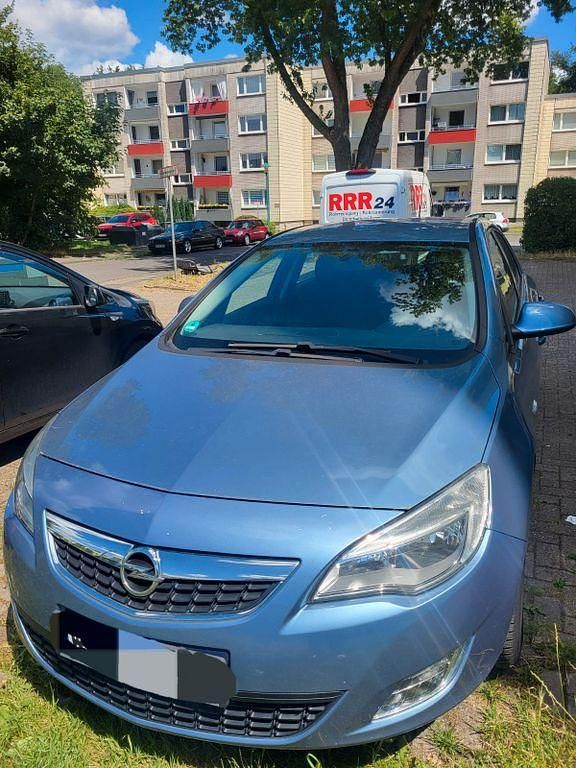 Blau Gebraucht 2010 Opel Astra Edition Limousine | 3.000 € (Superpreis) - Bild 1/4