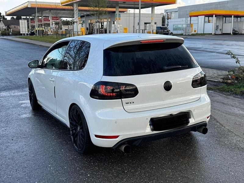 Gebraucht VW Golf GTI 211 PS (155 kW) 2012 Weiß Coupé