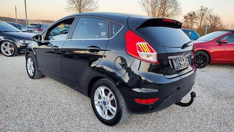 Gebraucht Ford Fiesta Titanium 95 PS (69 kW) 2016 Schwarz Kleinwagen