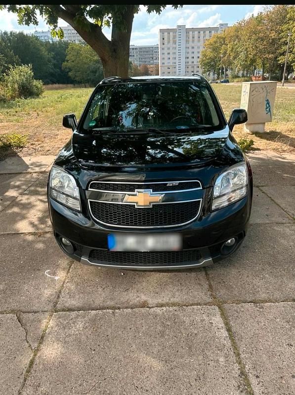 Schwarz Gebraucht 2011 Chevrolet Orlando Van / Kleinbus | 3.750 € (Guter Preis) - Bild 1/4
