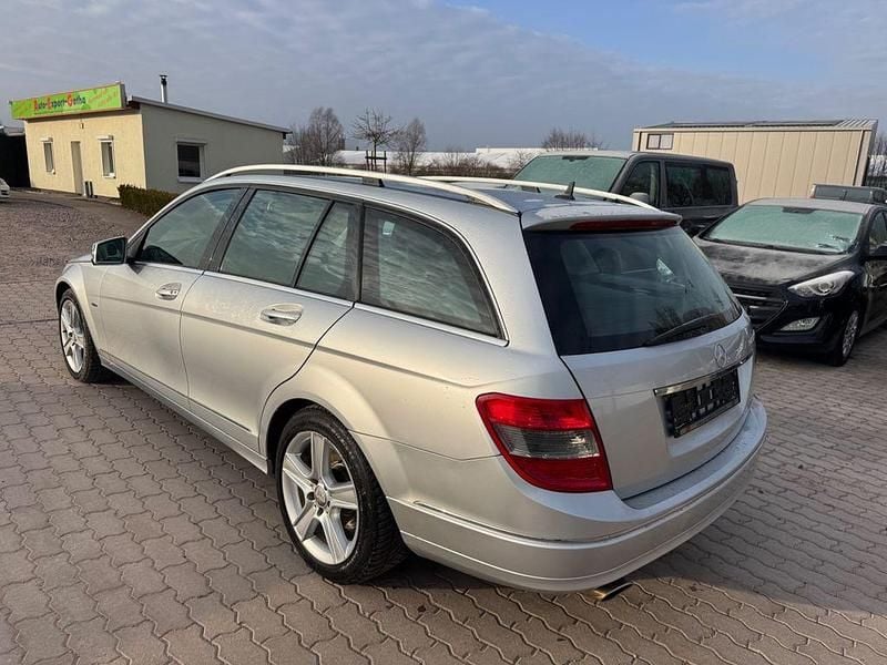Gebraucht Mercedes C200 Avantgarde 184 PS (135 kW) 2009 Silber Kombi