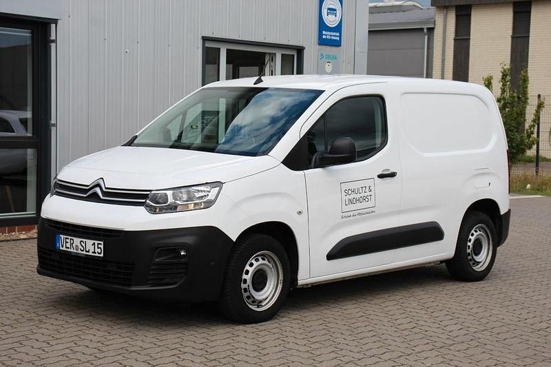 Weiß Gebraucht 2019 Citroën Berlingo Van / Kleinbus | 13.994 € (Fairer Preis) - Bild 1/4