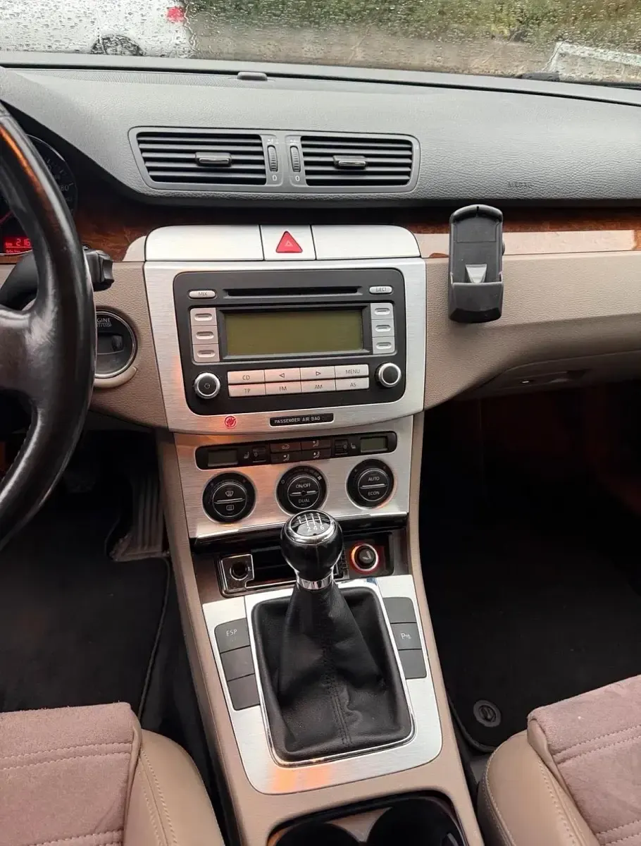 Gebraucht VW Passat 116 PS (85 kW) 2006 Gold Limousine