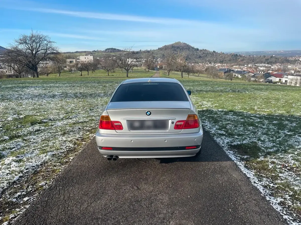 Gebraucht BMW 330 231 PS (169 kW) 2004 Silber Coupé