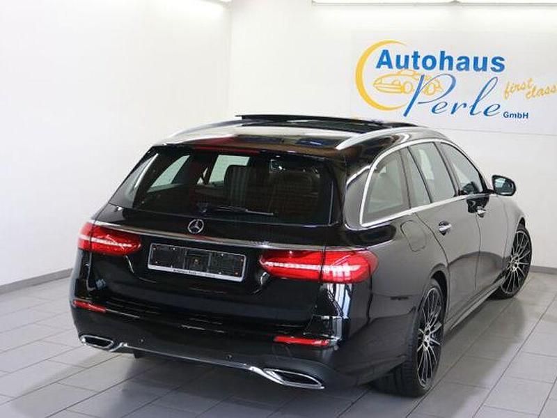 Gebraucht Mercedes E350 AMG line 258 PS (189 kW) 2017 Schwarz Limousine