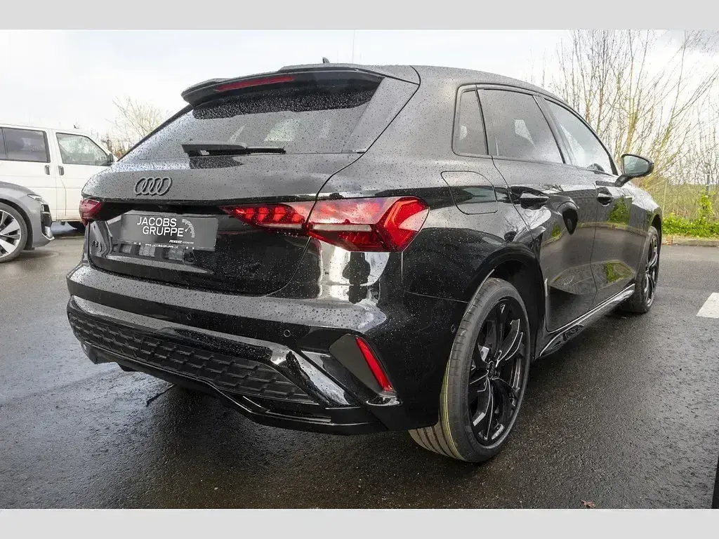 Usata Audi A3 S-Line 110 CV (80 kW) 2026 Nero Berlina