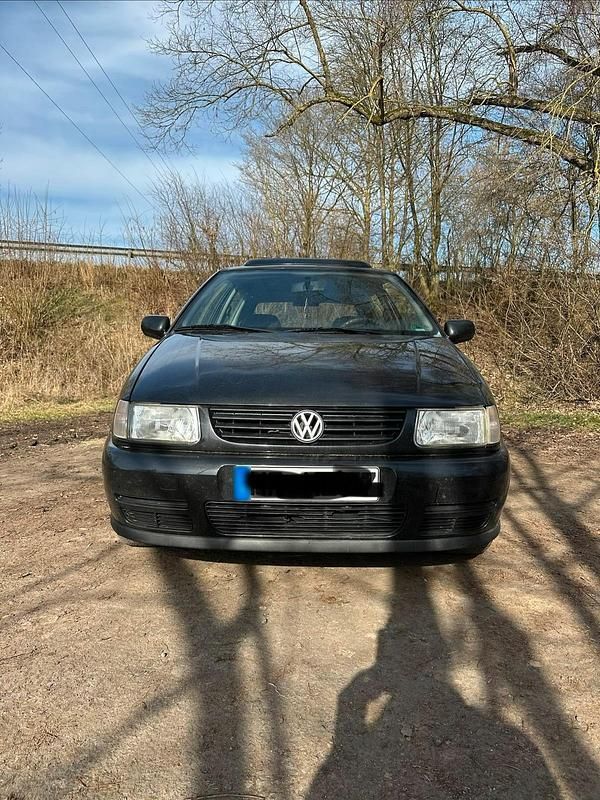Gebraucht VW Polo 75 PS (55 kW) 1997 Schwarz Kleinwagen
