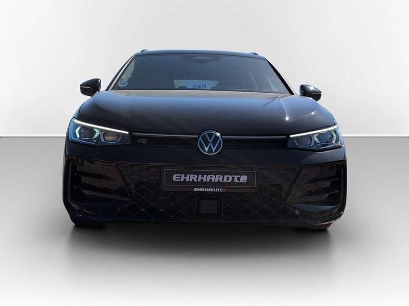 Gebraucht VW Passat R-line 150 PS (110 kW) 2024 Grenadillschwarz metallic Kombi