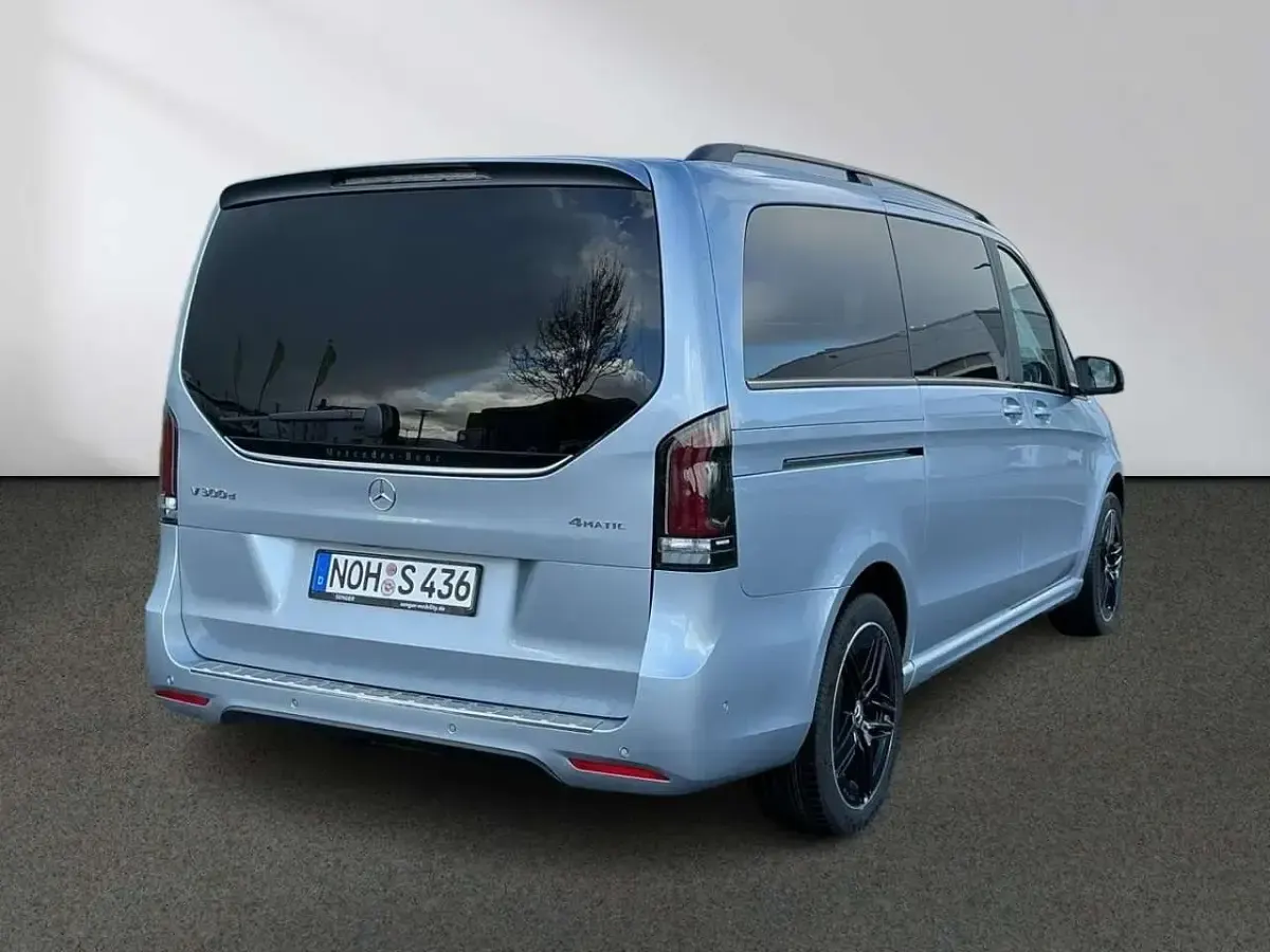 Gebraucht Mercedes V300 Avantgarde 237 PS (174 kW) 2026 Grau Van / Kleinbus