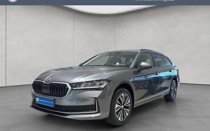 Grau Neu 2024 Skoda Superb Selection Kombi | 36.990 € (Guter Preis) - Bild 1/4