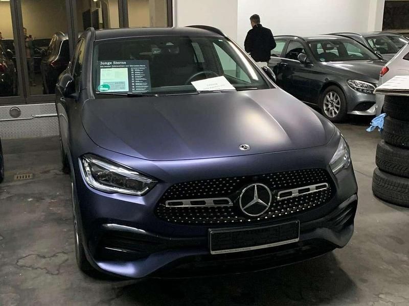Blau Gebraucht 2022 Mercedes GLA250 AMG line SUV | 35.000 € (Guter Preis) - Bild 1/4