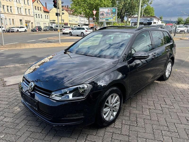 Schwarz Gebraucht 2017 VW Golf VII Trendline Kombi | 7.800 € (Fairer Preis) - Bild 1/4